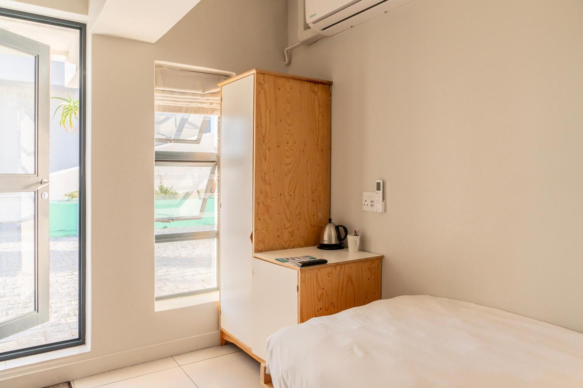 Single Room - Roof Top,1657177367:JPEG